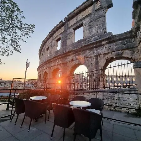 Bella * Pula